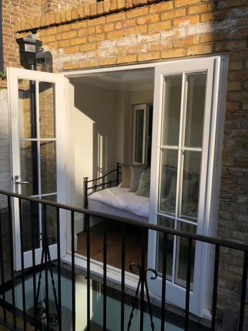 Stylish 3-bedroom Flat In Kensington Londra