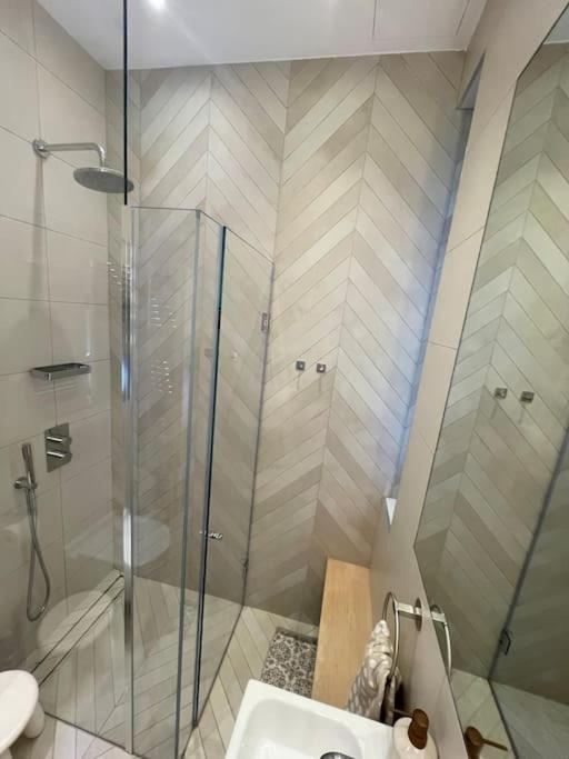 Appartamento Stylish 3-bedroom Flat In Kensington *